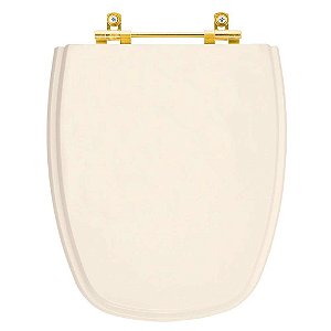 Tampa de Vaso Laqueado Monte Carlo Amendoa para bacia Deca com Ferragem Dourada