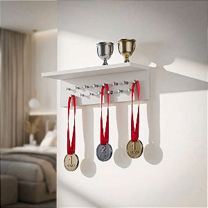 Porta Medalhas Branco 45cm com Suporte para Troféus