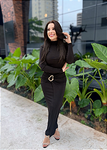 Vestido Longo Preto com Recorte Assimétrico