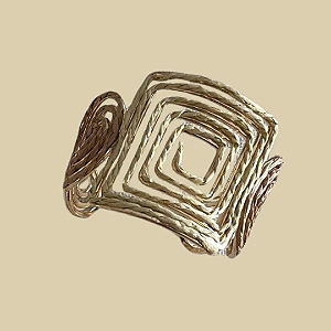 Bracelete dourado quadrados