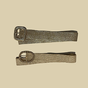 Cinto com elástico com fivela em metal dourado