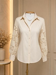 Camisa Feminina em Viscose com Bordado nas Mangas