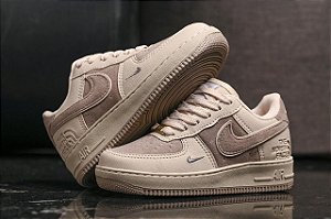 TÊNIS NIKE AIR FORCE THE NORTH 38 AO 43