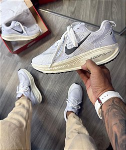 TÊNIS NIKE VOMERO 18 38 AO 43