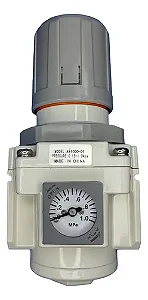 REGULADOR DE PRESSAO DE AR 1/4 C/ MANOMETRO EMBUTIDO