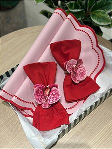 Kit Presente americano rosa com bordado vermelho