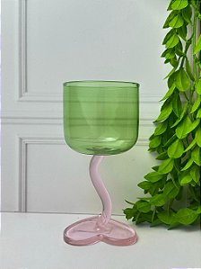Taça Heart verde base rosa 230 ml