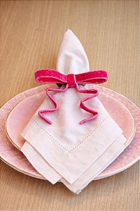 Porta guardanapo laço veludo duplo pitaya