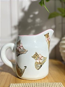 Leiteira artesanal onça laço rosa