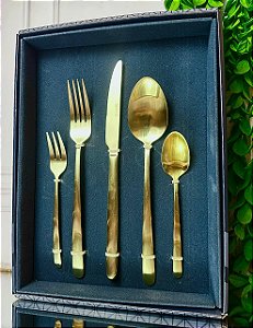 Faqueiro viena dourado caixa litografada- 30 peças