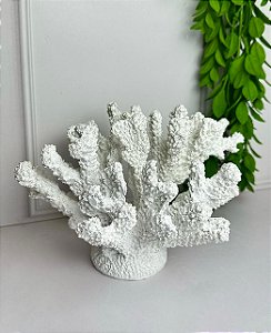 Escultura coral em resina branco