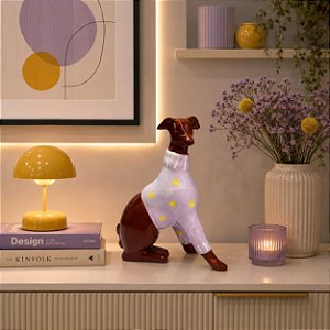 Cachorro sentado suéter poá cerâmica