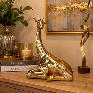 Escultura girafa em polirresina