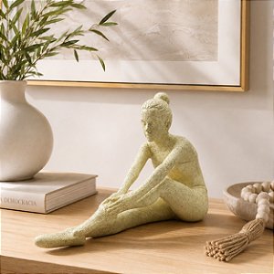 Escultura bailarina em polirresina