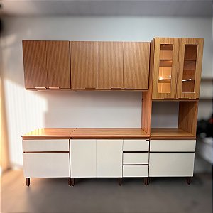 COZINHA LEONOR FREIJO OFF WHITE CANELADO