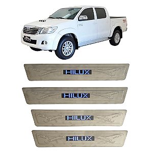 Soleira de Porta LED Toyota Hilux 2012 a 2015 Inox Escovado