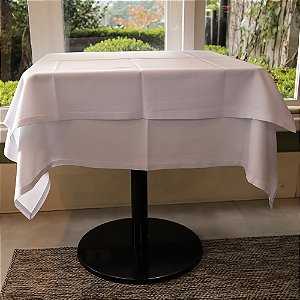 Toalha de Mesa Mariana Quadrada Branca - Poliéster, 100x100cm