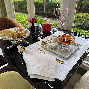 Kit 2 Guardanapo + 2 Jogo Americano Laura 100% Linho Bordado Inglês