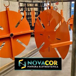 Pintura eletrostática em mesa giratória industrial de aço carbono cor laranja