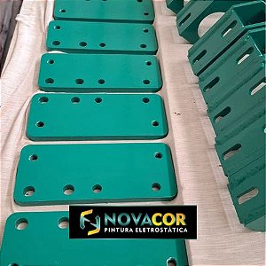 Pintura eletrostática em Aço carbono na cor verde brilhante