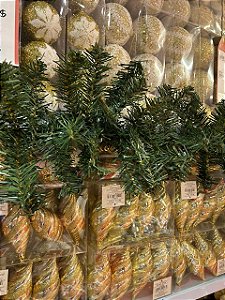 FESTÃO VERDE ARAMADO 220 TIPS 2,7 M DE COMPRIMENTO E 24 CM DE LARGURA