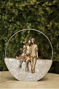 Família Decorativa no Arco em Resina - 22x6x24cm