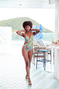 Maiô Triangulo Estampado