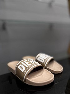 Sandália slide bege diesel
