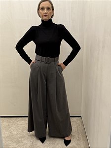 Calça Ampla Prega Passante Com Detalhe Cinto