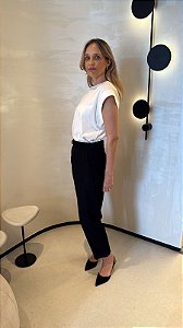 Calça Cenoura Viscose Sem Cós Com Bolsos
