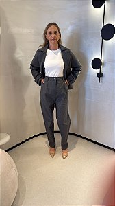 Calça Cenoura Xadrez Com Pregas