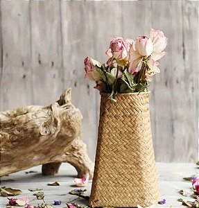 Vaso de Rattan de Madeira Natural