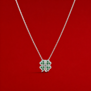 Colar Trevo Cravejado Verde em Prata 925