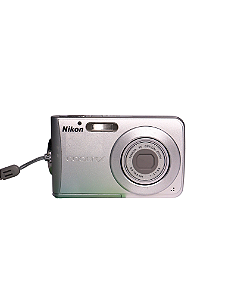Nikon Coolpix S202