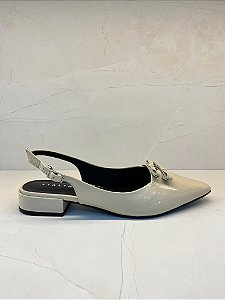 Slingback Off Whithe em Verniz de Couro Lialine