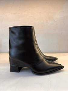 Bota Paraonda Polaina em Couro Preto