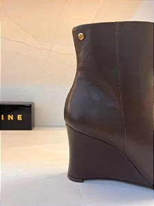 Bota Lialine Salto Anabela em Couro Marrom Café