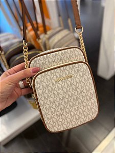 Bolsa Michael Michael Kors Jet Set Travel Medium Logo Crossbody Bag Bundle with PLD Travel Messemger bag (Signature Vanilla)