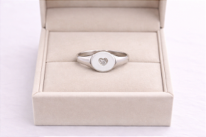 Anel Coração "Placa" Com Zircônia - Prata 925