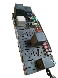 CAIXA DE FUSÍVEIS | QUANTUM CL 1991