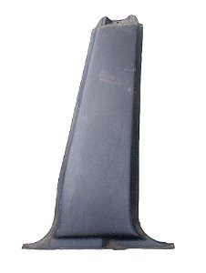 MOLDURA INFERIOR DIREITA COLUNA CENTRAL | GOLF GL 1995