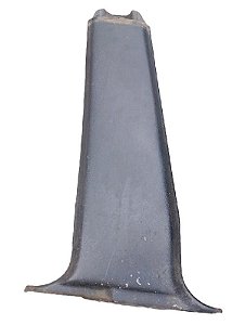 MOLDURA INFERIOR ESQUERDA COLUNA CENTRAL | GOLF GL 1995