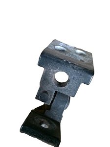 DOBRADIÇA SUPERIOR DIANTEIRA DIREITA | GOLF GL 1996