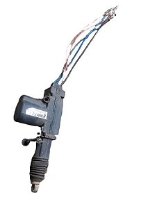 TRAVA ELÉTRICA PORTA DIANTEIRA ESQUERDA | GOLF GL 1995