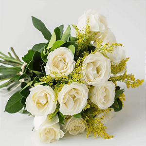Buquê com 12 Rosas Brancas Naturais