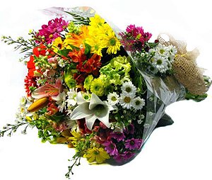 Buquê de Flores Coloridas Premium