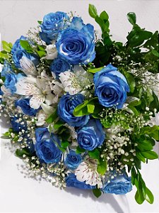Bouquet de Rosas Azuis com Astromelias Brancas