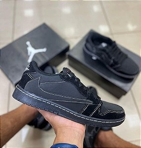 Tênis Nike Air Jodan.