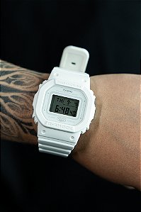 Relógio Casio DW-5600MW-7