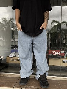 Calça baggy